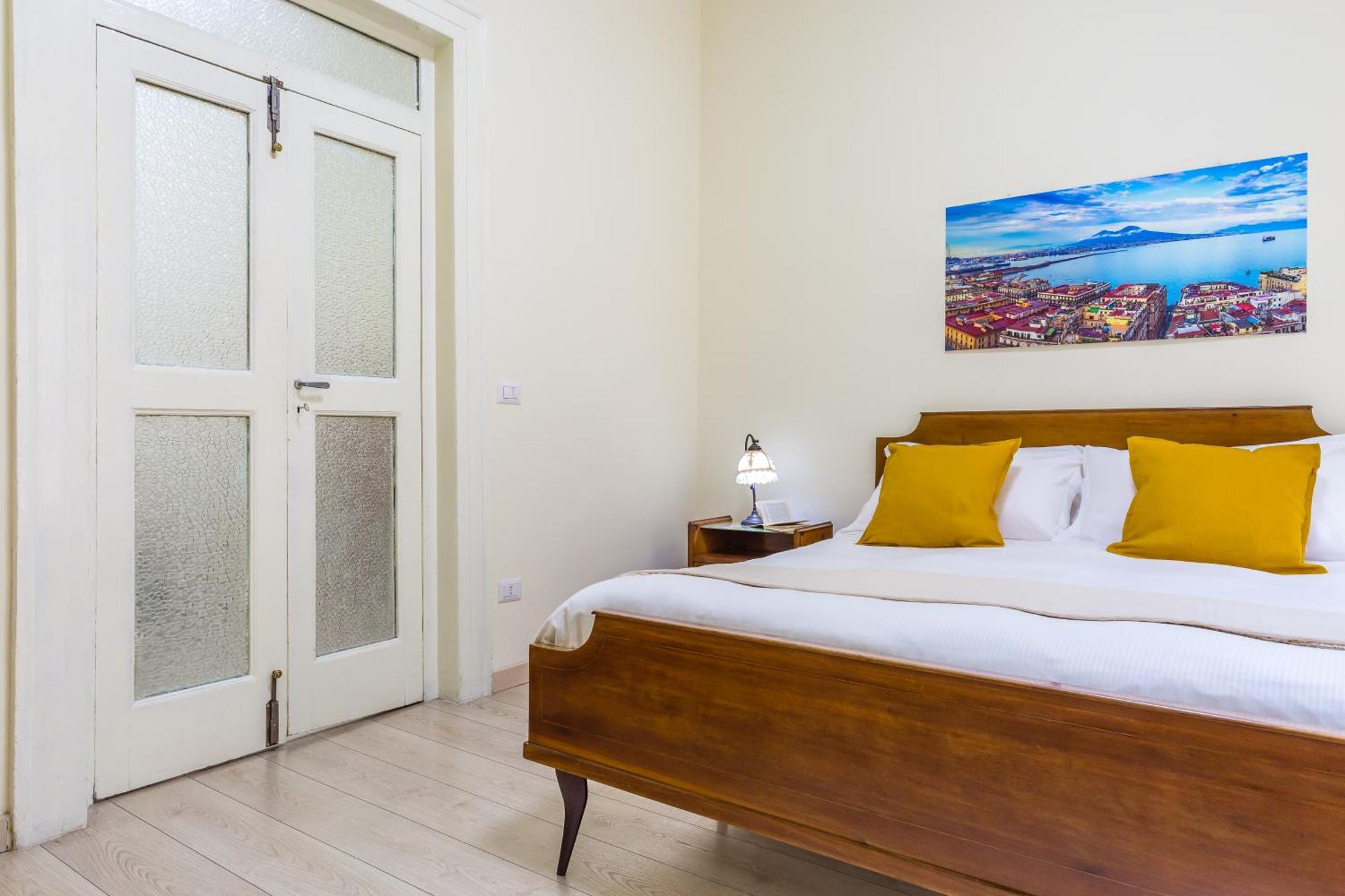 Apartamento A Pochi Passi Da Piazza Del Gesu By Wonderful Italy Nápoles Exterior foto